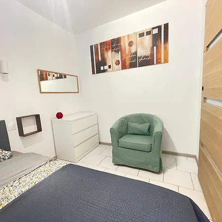 Mega Cool Flat France Suisse Apartment