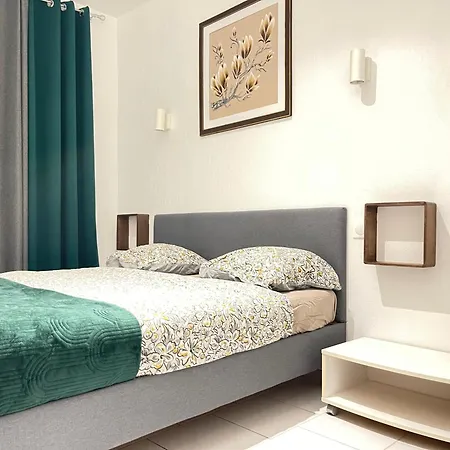 Mega Cool Flat France Suisse Apartment *