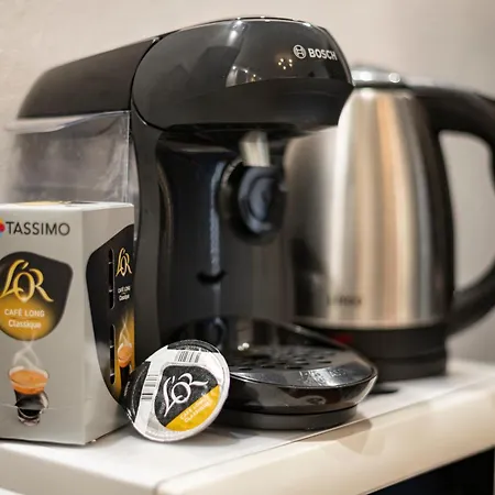 Mega Cool Flat France Suisse 아파트 생루이